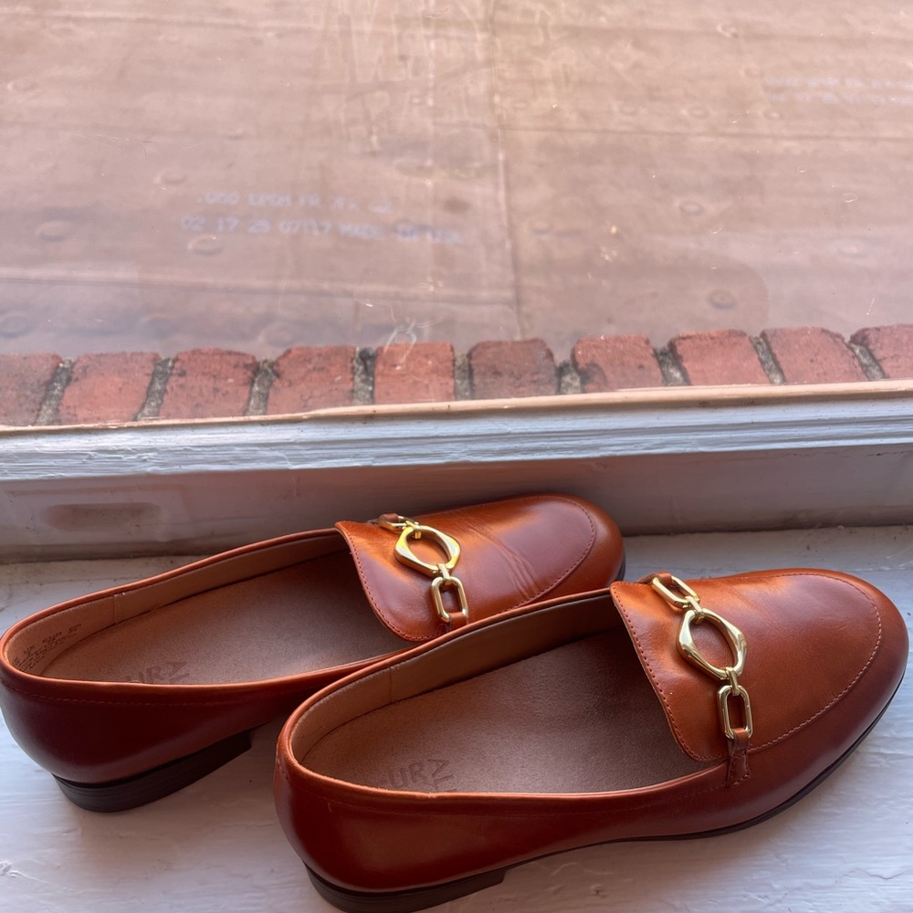 Naturalizer Wide Loafers // Size 7.5 W